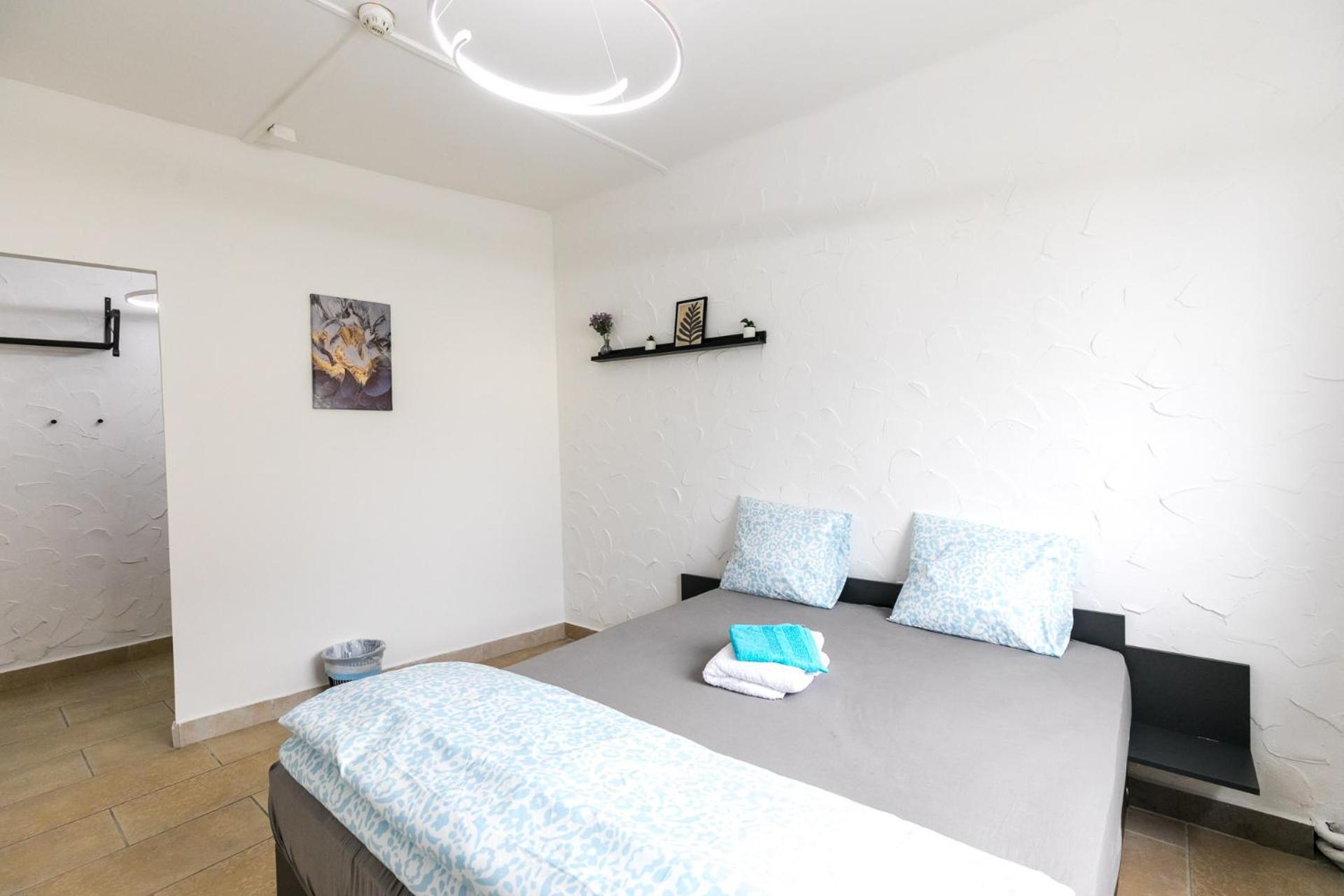Mariposa Apartament *